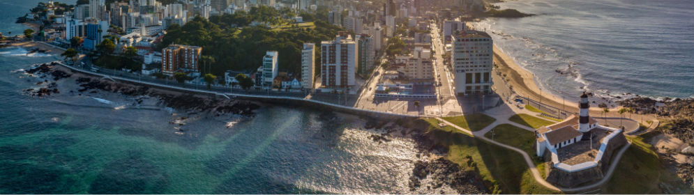 An image of the docks and city of Salvador